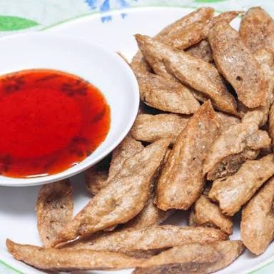 20 Popular Malaysian Food To Try At The Night Market 22 Keropok lekor