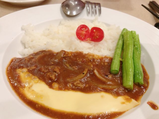 All Hail November | Birthday, Bubbles And Food! 8 Cheese Beef Curry Rice