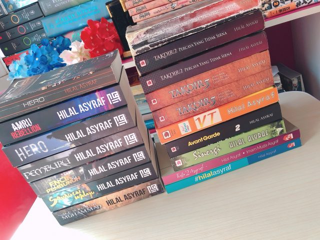 Bored? Here's A List Of 9 Productive Things To Do At Home 6 9 Productive Things To Do At Home; Hilal Asyraf's books collection