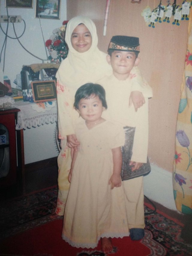 8 Unique Ways On How Malaysians Celebrate Eid Al Fitr 13 8 Unique Ways on How Malaysians Celebrate Eid Al Fitr; Raya Yellow Theme